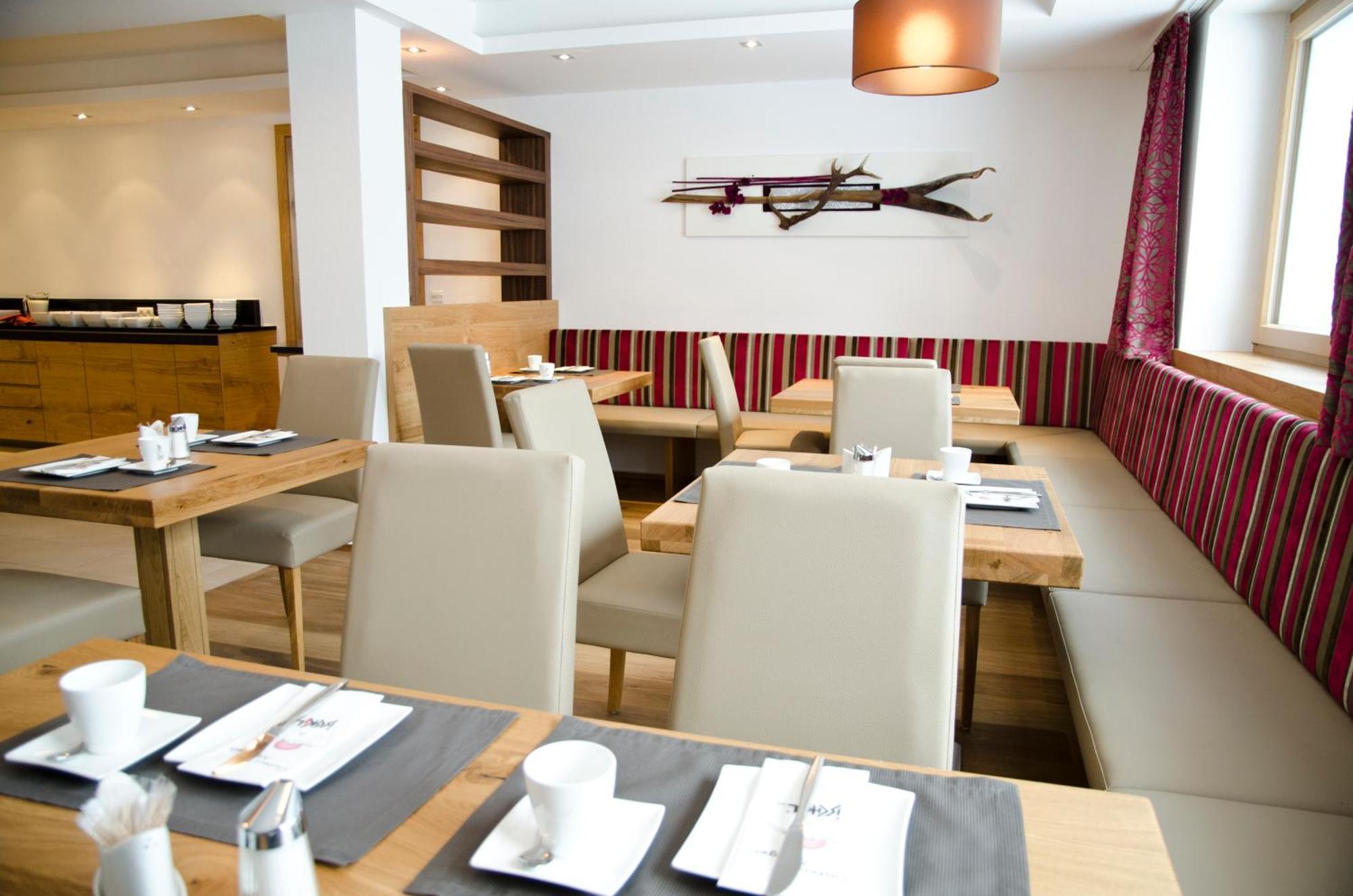 Hotel Garni Alpenland Ischgl Eksteriør billede