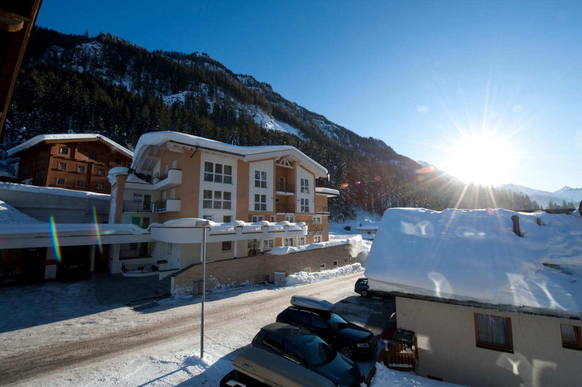 Hotel Garni Alpenland Ischgl Eksteriør billede